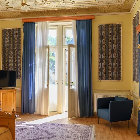 Heluan Hotel 3*