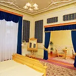 Heluan 3*